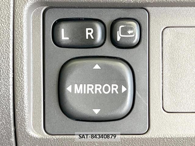Toyota SIENTA 2008-08 8380047-6