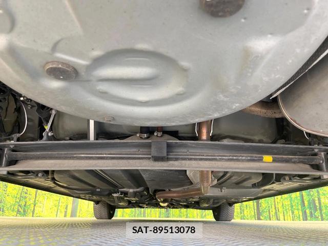 Toyota SIENTA 2018-08 8380050-19