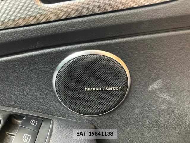 Mercedes Benz SLC 2016-05 8378886-11