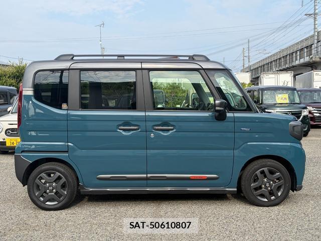 Suzuki SPACIA 2025-09 8379589-3