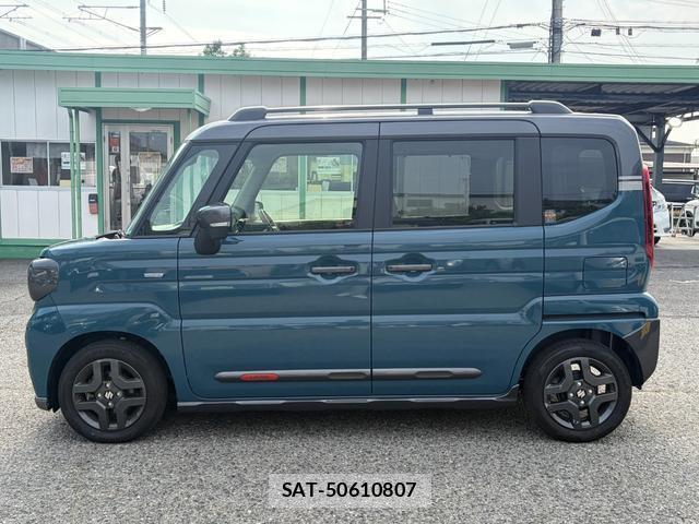 Suzuki SPACIA 2025-09 8379589-4