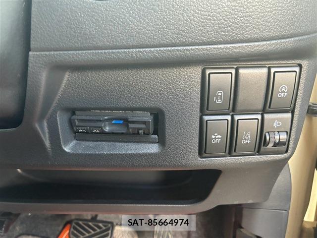 Suzuki SPACIA 2016-06 8379907-12