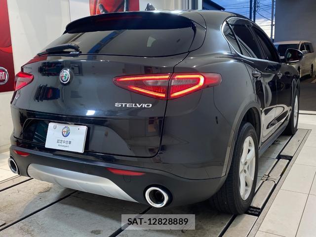 ALFA ROMEO STELVIO 2019-03 8378521-6