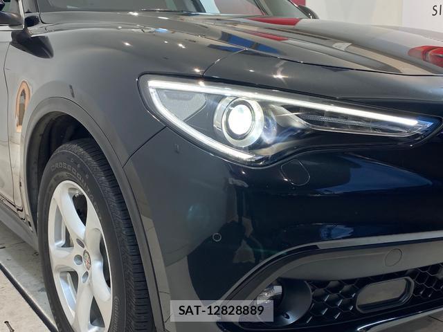 ALFA ROMEO STELVIO 2019-03 8378521-9
