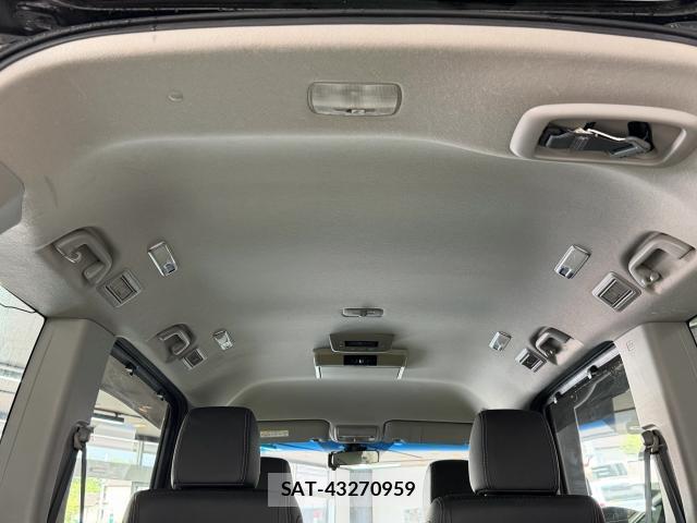Honda e 2017-12 8378665-16