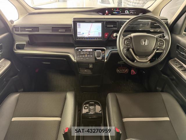 Honda e 2017-12 8378665-2