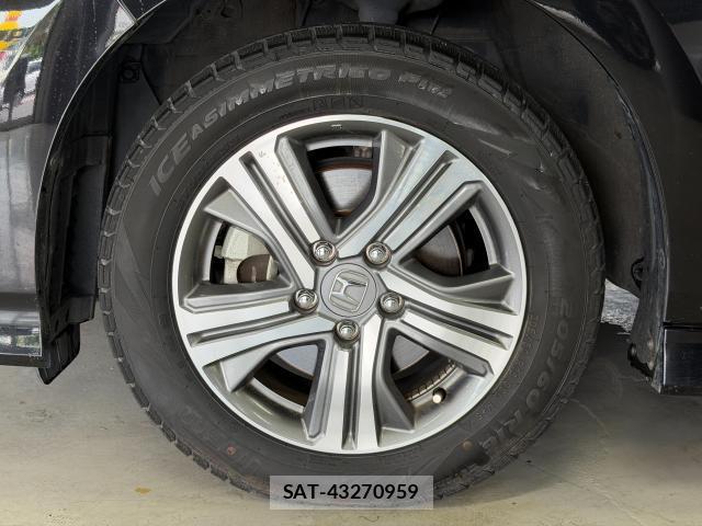 Honda e 2017-12 8378665-8