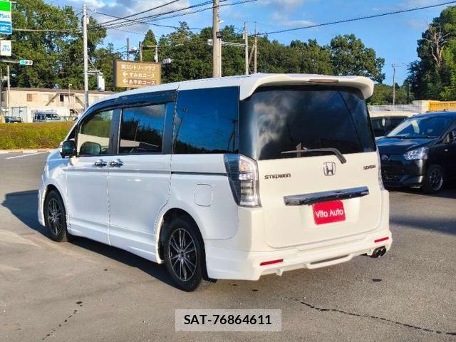 Honda e 2013-12 8378731-4