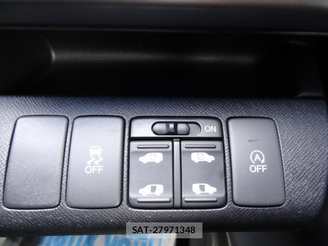 Honda e 2013-07 8379468-6