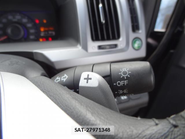 Honda e 2013-07 8379468-7