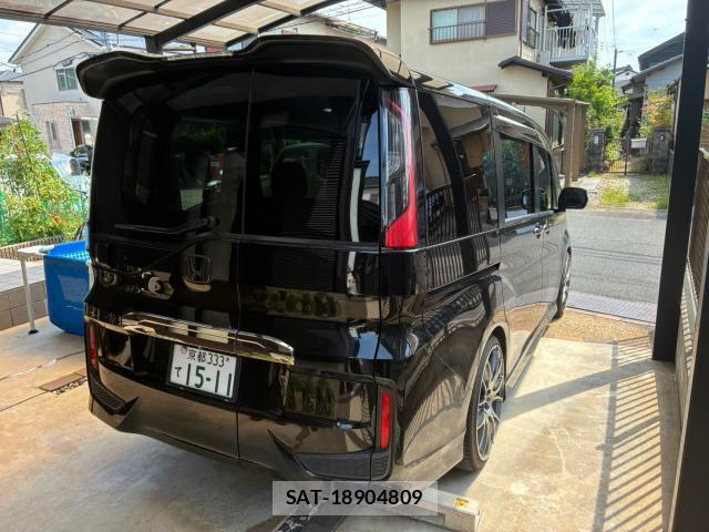 Honda e 2015-04 8379869-1