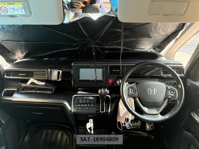 Honda e 2015-04 8379869-4