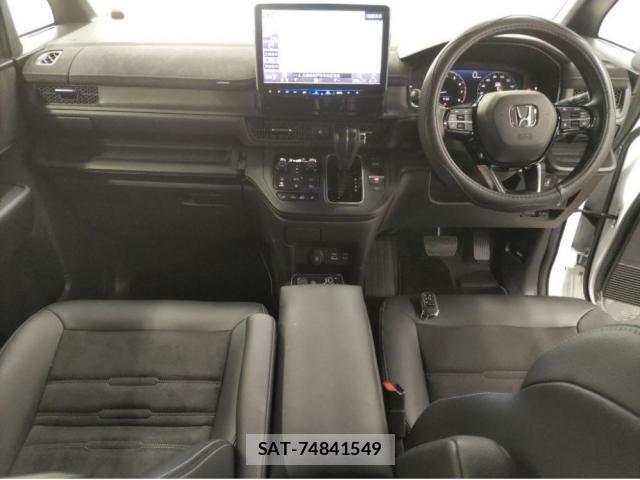 Honda e 2024-06 8379999-2