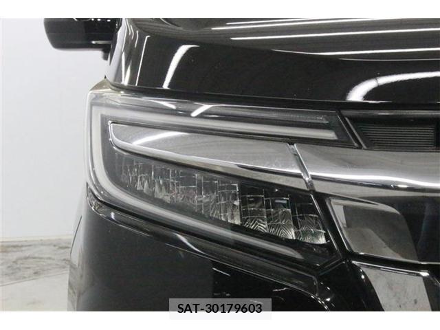 Honda e 2017-10 8380075-11