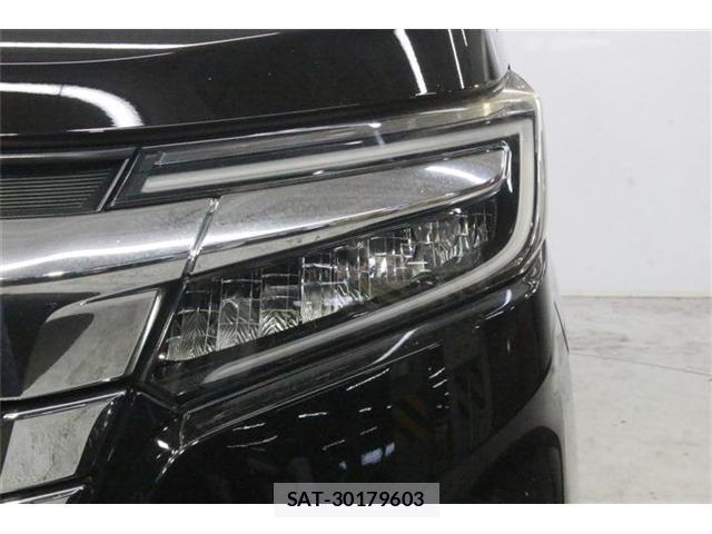 Honda e 2017-10 8380075-13