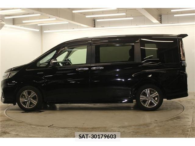 Honda e 2017-10 8380075-7
