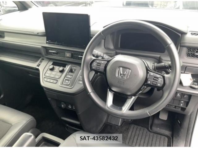 Honda e 2023-07 8378809-2