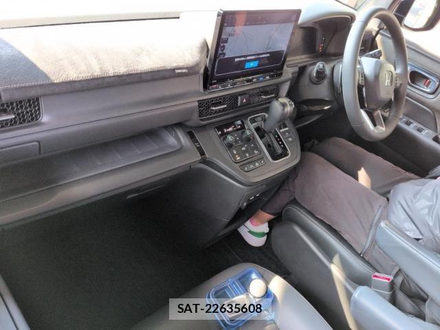 Honda e 2022-08 8378817-2