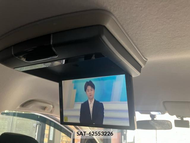 Honda e 2009-10 8379829-8