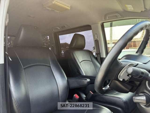 Honda e 2013-11 8380021-11