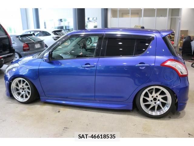 Suzuki SWIFT 2013-10 8379947-11