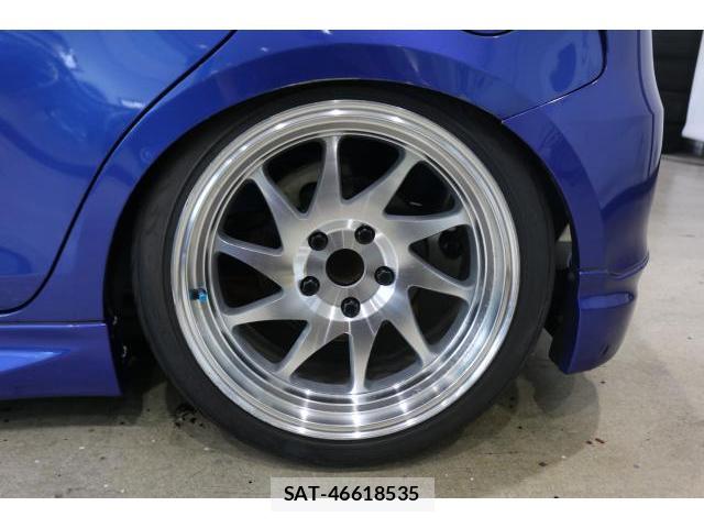 Suzuki SWIFT 2013-10 8379947-19