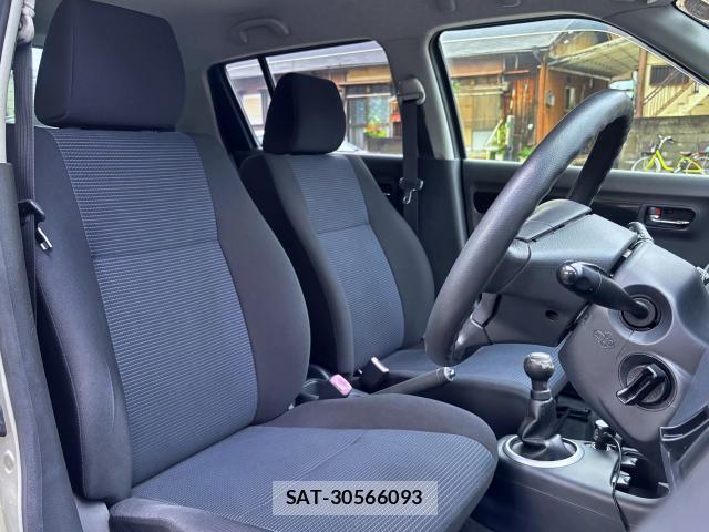 Suzuki SWIFT 2008-01 8379303-2