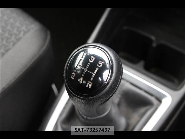 Suzuki SWIFT 2019-04 8379501-11