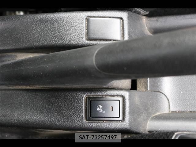 Suzuki SWIFT 2019-04 8379501-12