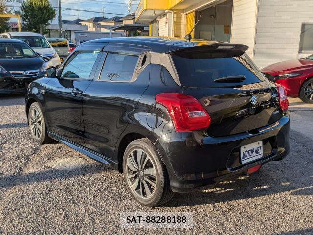 Suzuki SWIFT 2017-04 8379871-10