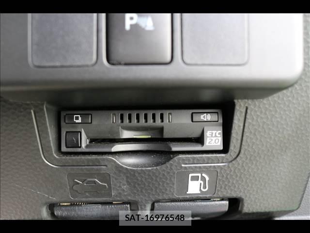 Toyota TANK 2019-03 8379503-14