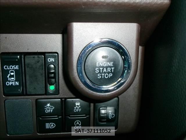 Toyota TANK 2019-11 8379791-4