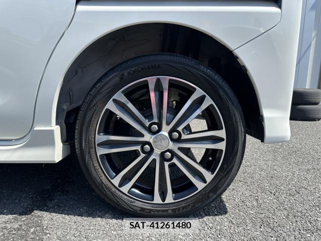 Daihatsu TANTO 2016-03 8378549-19