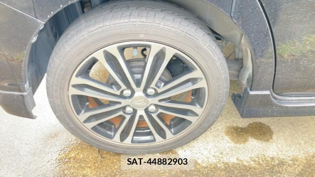 Daihatsu TANTO 2014-01 8379086-3