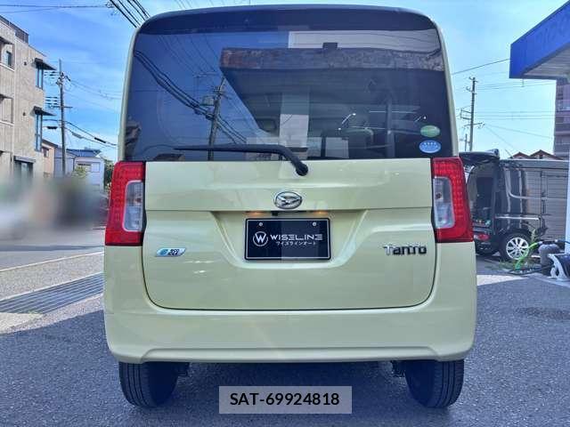 Daihatsu TANTO 2014-05 8379305-16