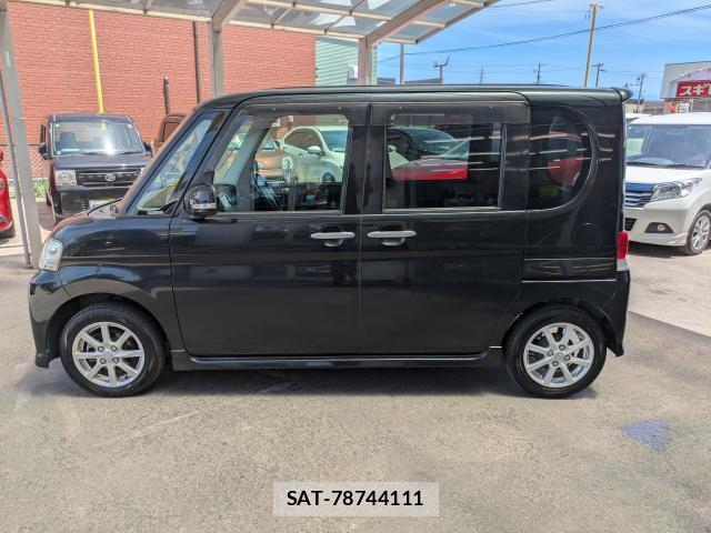 Daihatsu TANTO 2013-08 8379406-11