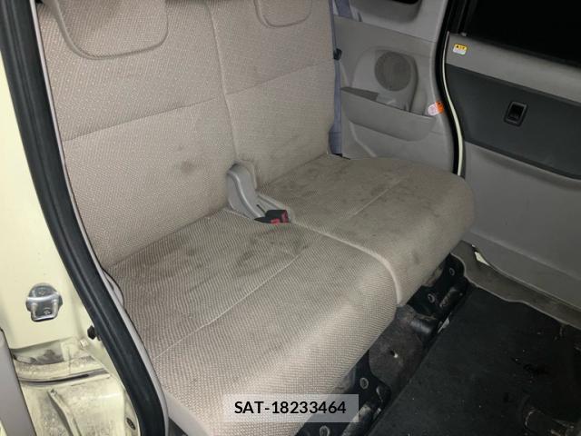 Daihatsu TANTO 2014-06 8379431-15
