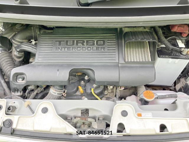 Daihatsu TANTO 2014-07 8379449-17