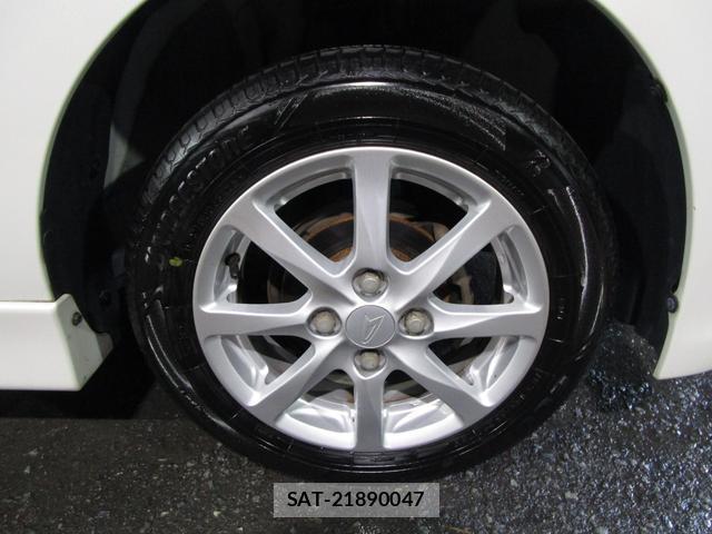 Daihatsu TANTO 2010-10 8379544-9