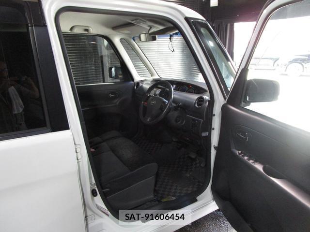 Daihatsu TANTO 2011-06 8379545-12