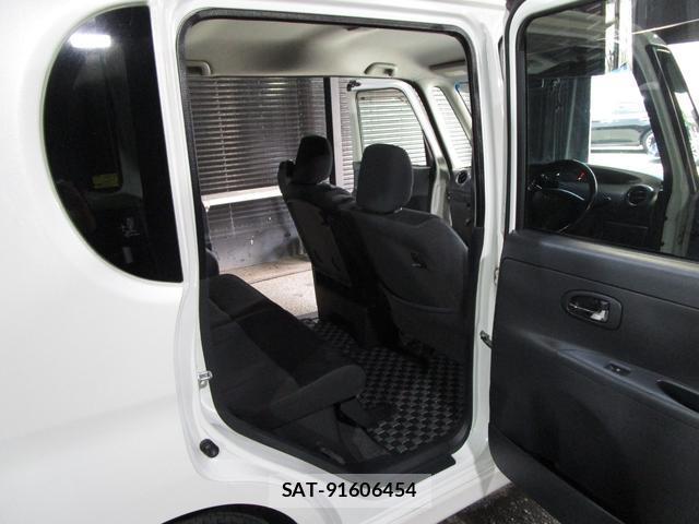 Daihatsu TANTO 2011-06 8379545-13