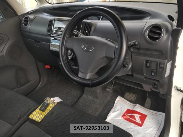Daihatsu TANTO 2012-11 8379993-2
