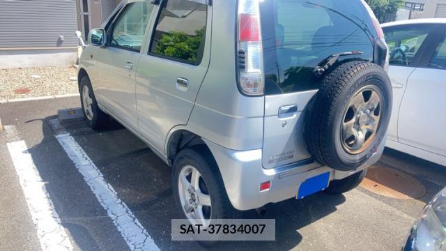 Daihatsu TERIOS KID 2006-11 8378943-2