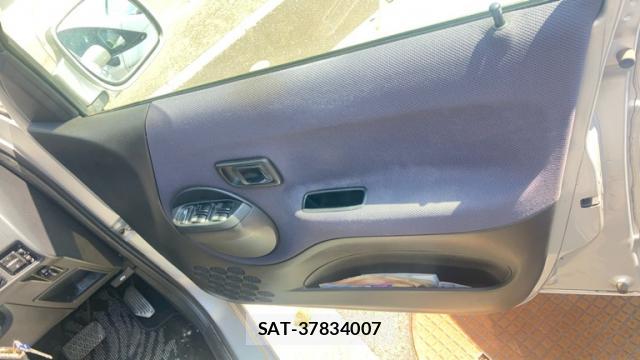 Daihatsu TERIOS KID 2006-11 8378943-3