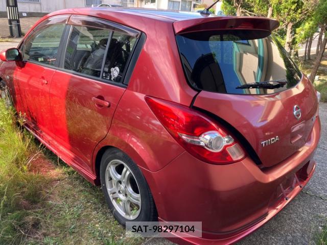 Nissan TIIDA 2008-03 8379028-11