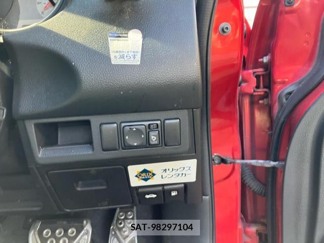 Nissan TIIDA 2008-03 8379028-5