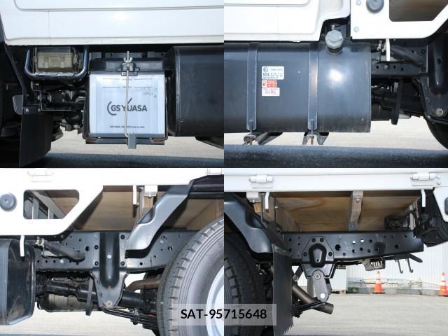 Mazda TITAN 2020-03 8379242-13