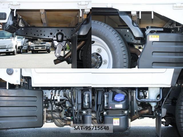 Mazda TITAN 2020-03 8379242-15