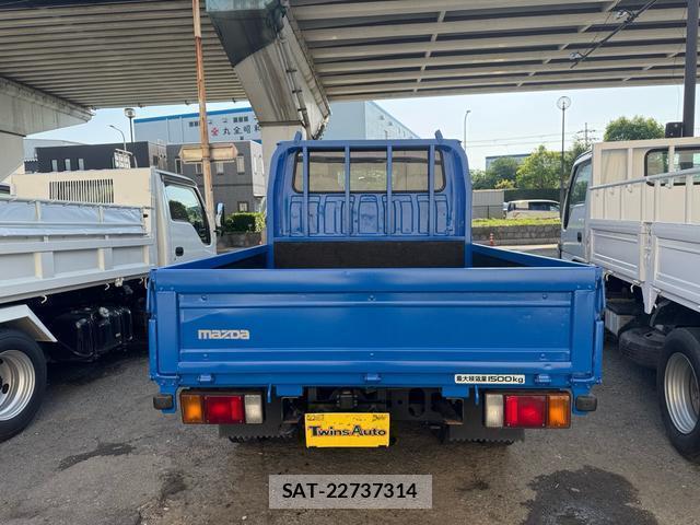 Mazda TITAN 2011-11 8379370-2