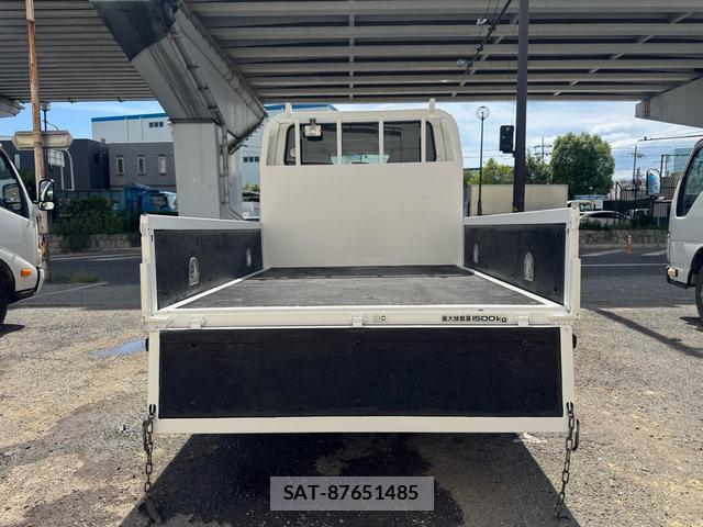 Mazda TITAN 2012-11 8379383-2
